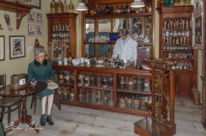 Възстановка на дрогерия в музея Рахми М. Коч