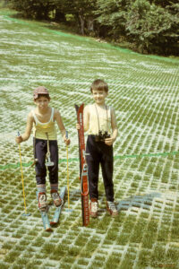 Архивен кадър от изкуствената лятна ски писта на Витоша в местността Бай Кръстьо