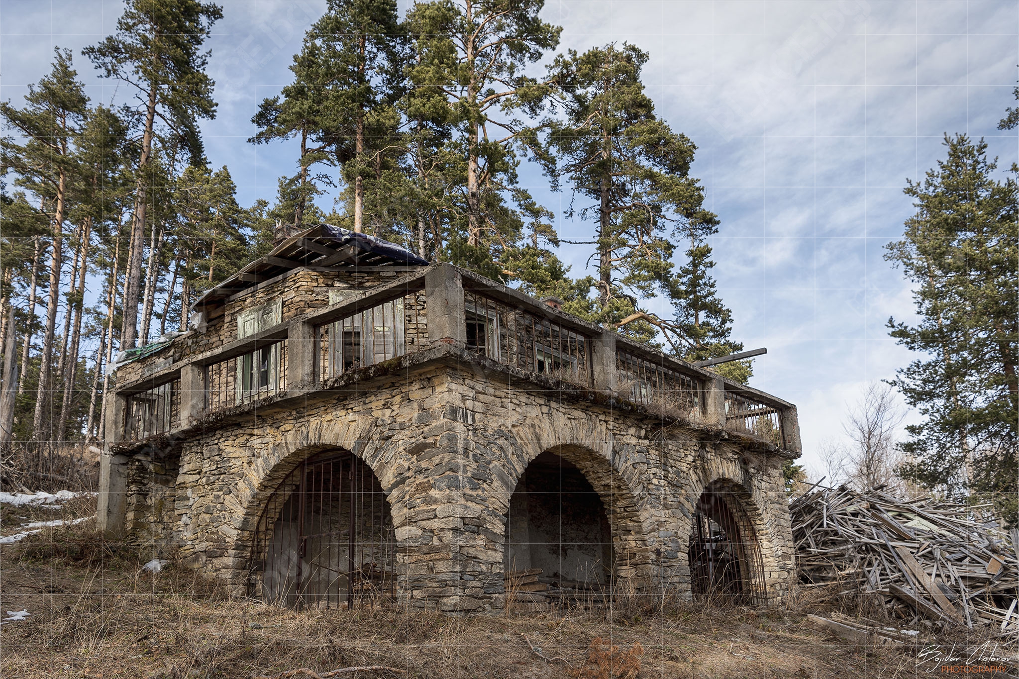 Изоставеното летовище и ски писта Бяла черква