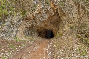 Тунелът над ждрелото на река Ерма