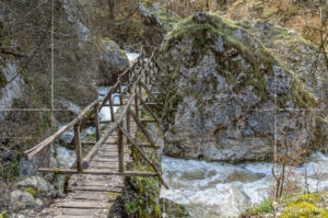 Мост на река Ерма, част от екопътеката