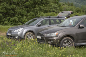 Импровизирания паркинг в началото на пътеката към Провъртеника