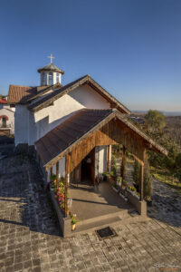 Храм Свети Четиридесет мъченици