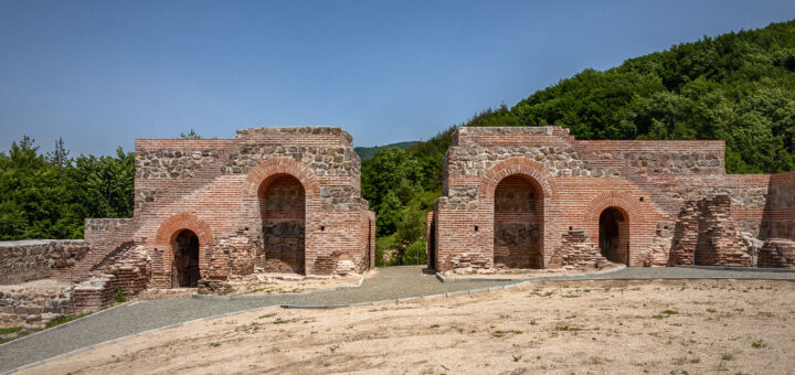 Северната порта на крепостта "Стенос"