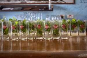 Традиционните за &bdquo;La Bodeguita Del Medio&ldquo; коктейли Мохито