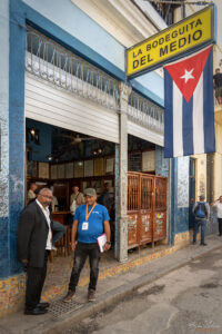Ресторант и бар &bdquo;La Bodeguita Del Medio&ldquo; в Хавана, Куба
