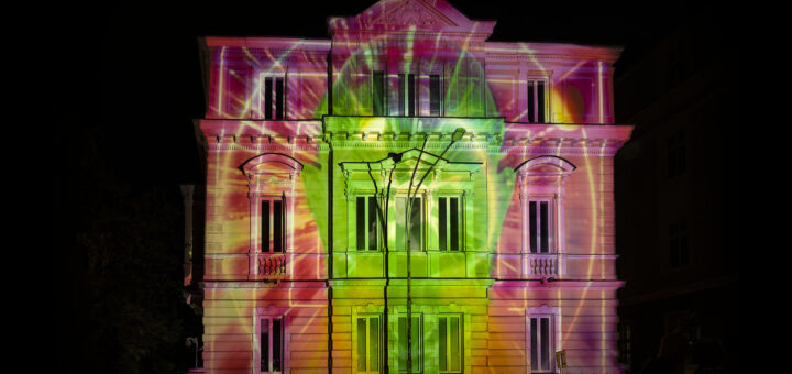 Фестивал на светлината Lunar - София - статичната проекция "ДА ДАРИШ СВЕТЛИНА"