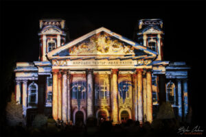 Фестивал на светлината Lunar - София - статичната проекция "СИЯЕМ ЗАЕДНО"