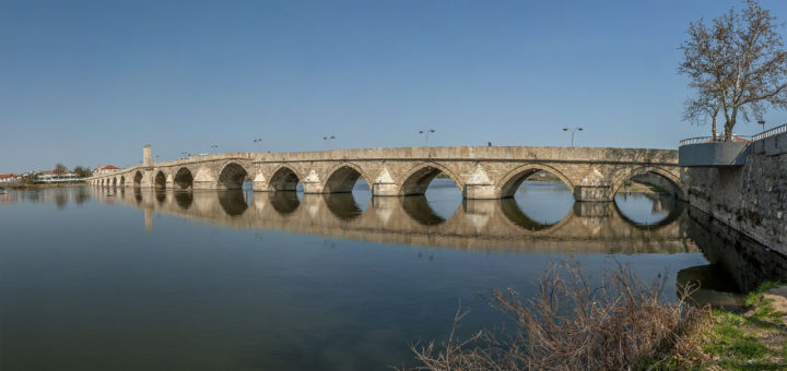 Мостът на Мустафа паша над река Марица