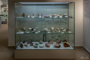 Секция Минералогия в Музея на Родопския карст