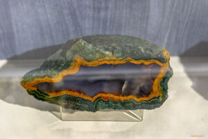 Секция Минералогия в Музея на Родопския карст в Чепеларе