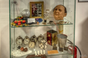 Реквизити на мистър Сенко