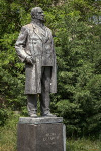 Скулптура на Васил Коларов - Музей на социалистическото изкуство в София