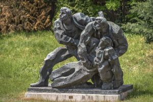 Скулптурни фигури в музея на социалистическото изкуство