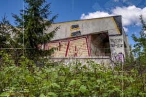 Изоставеният национален плувен комплекс "Червено знаме"