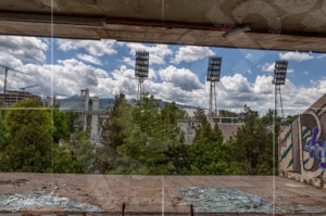 Изоставеният национален плувен комплекс "Червено знаме"