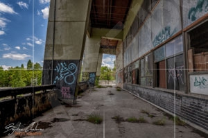 Външните тераси на комплекс "Червено знаме"