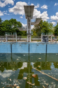 Външната кула за скокове във вода в комплекс "Червено знаме"