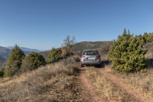 Черният път водещ до параклис Свeти Спас над село Вуково