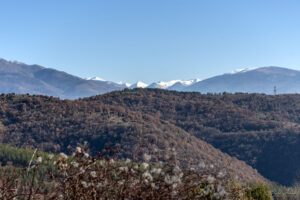 Панорамна гледка към Витоша от параклис Св. Спас