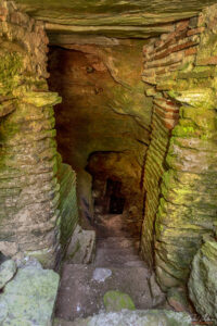 Входа към подземната пещера