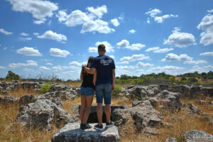 Тишина и спокойствие сред останките на Пароройски манастир