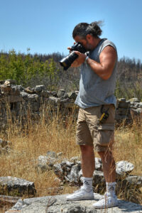 Из останките на Пароройски манастир