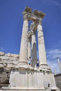 Пергамския акропол - храмът на Траян