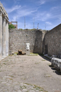 Пергам - Статуя на римски император