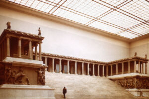 Пергамския олтар в Pergamonmuseum, Berlin