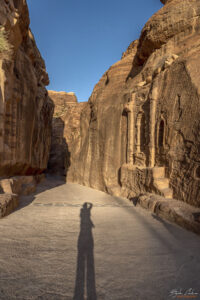 Началото на каньона Al-Siq (Проходът) в Петра