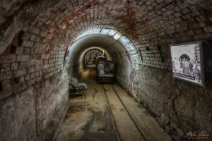 Входната галерия на минния музей в Перник