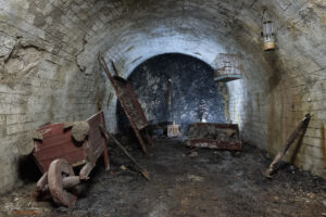 Ръчна количка и дървени тарги, с които са се изнасяли добитите въглища до 1895г.