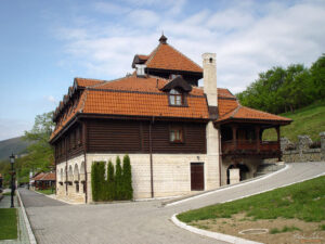 Шарганска осмица - теснолинейна гара Мокра Гора