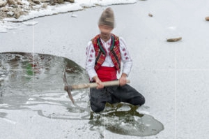 Подготовка на водоема за Леденото хоро