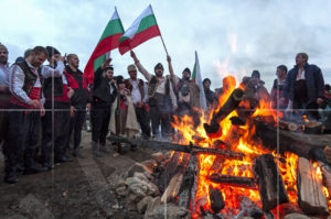 Йорданов ден в град Шипка - огън за сгряване след спасяването на кръста