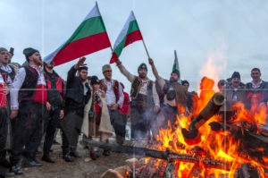 Йорданов ден в град Шипка - огън за сгряване