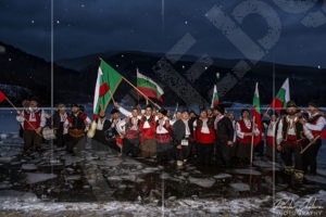 Спасяване на Богоявленския кръст на Йоданов ден в гр. Шипка