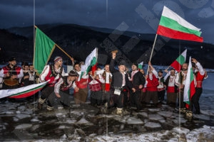 Спасяване на Богоявленския кръст на Йоданов ден в гр. Шипка