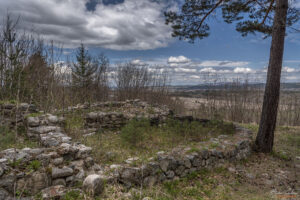 Съборна раннохристиянска църква до крепостта Шишманово кале