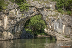 Скалната арка край село Ъглен