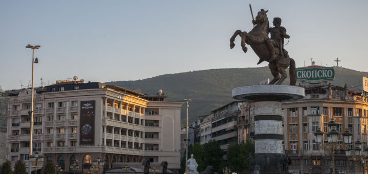 Скопие - Паметник-фонтан „Александар III Македонски”