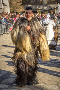 Новогодишен кукерски карнавал "Старчевата" в Разлог