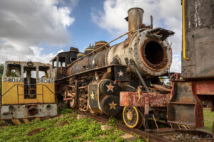 ЖП гара Тринидад - изоставен парен локомотив