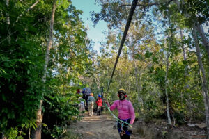 Междинна станция на въжения тролей в El Fortin, Винялес