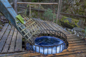 Валявица в началото на пътеката към водопад Горица