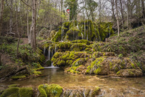Водопад Бигора - тишина и спокойствие (ако имате късмет)