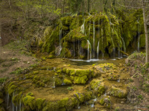 Водопад Бигора с малките "езерца" под него
