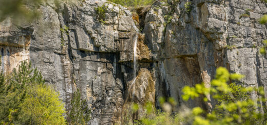 Водопад Добравишка скакля