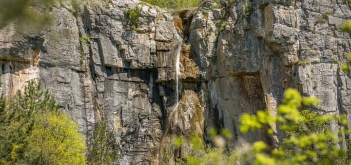 Водопад Добравишка скакля